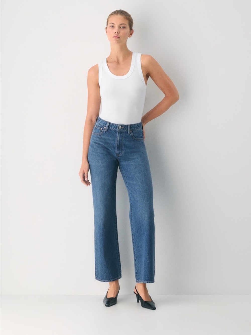Aritzia Denim Forum The Farrah Curve-Fit Hi-Rise Wide Jean